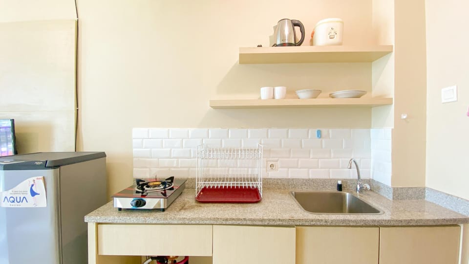 Basic Studio | Private kitchen | Fridge, stovetop, rice cooker