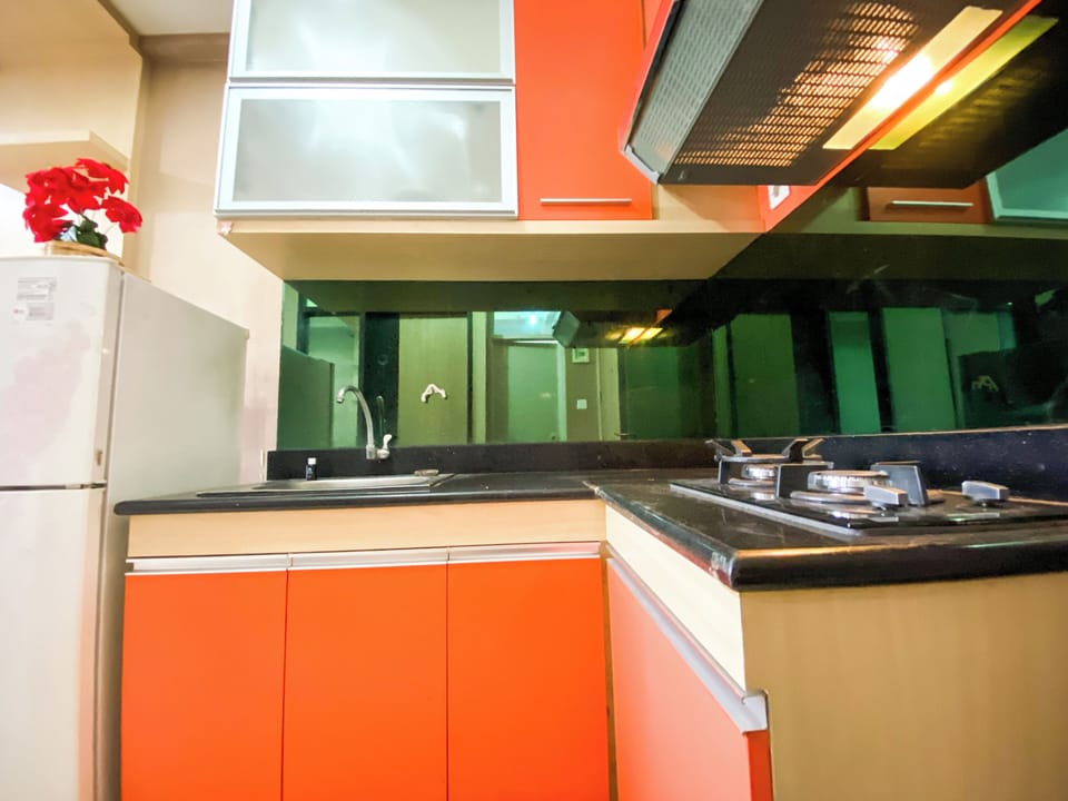 Apartment | Private kitchen | Fridge, stovetop, rice cooker