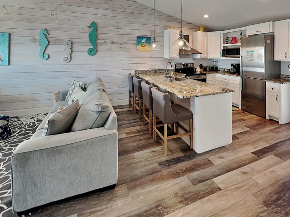 Condo (2 Bedrooms) | Property amenity