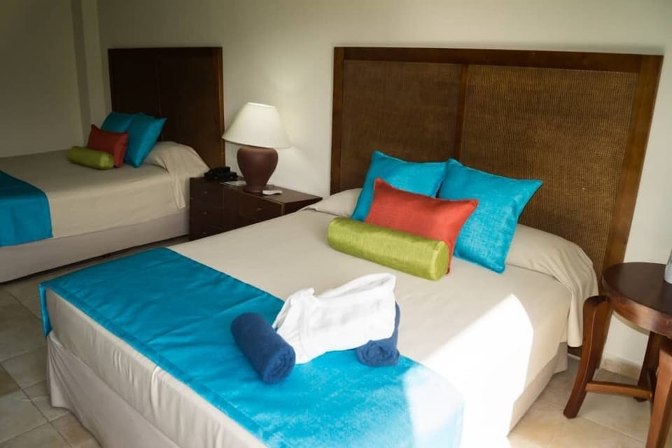 Superior Room, Balcony, Garden View | In-room safe, blackout drapes
