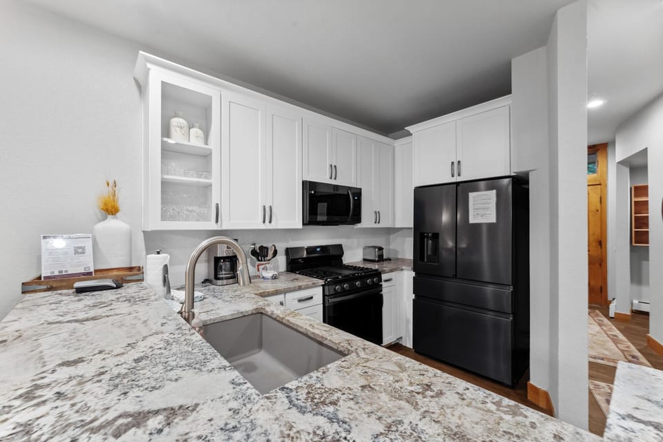 Studio (3 Bedrooms) | Property amenity