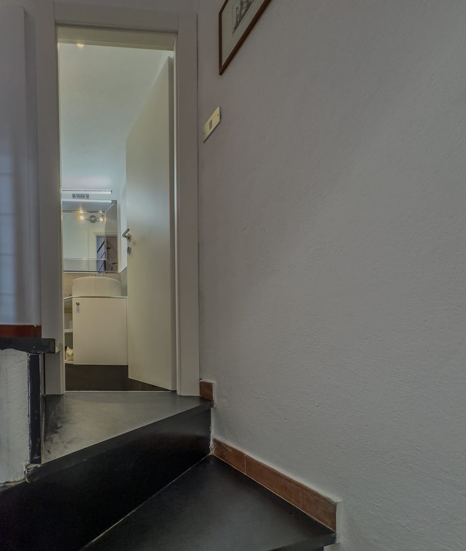 Apartment, 2 Bedrooms, Terrace | Bathroom | Shower, free toiletries, hair dryer, towels