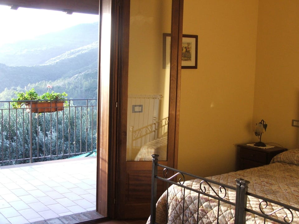 Room, Hill View | In-room safe, free WiFi, bed sheets