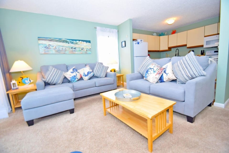 Townhome, 2 Bedrooms | Living area | Streaming services
