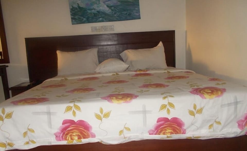 Classic Room, Balcony, City View | Desk, laptop workspace, free WiFi