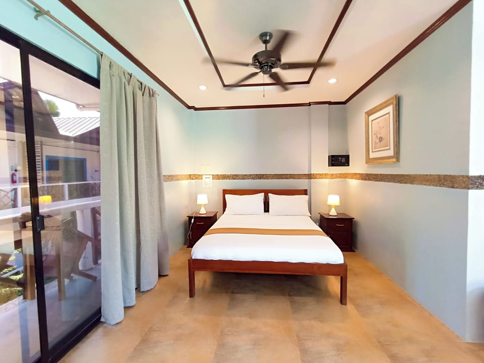 Deluxe Double Room, Balcony, Mountain View | Desk, WiFi (free)