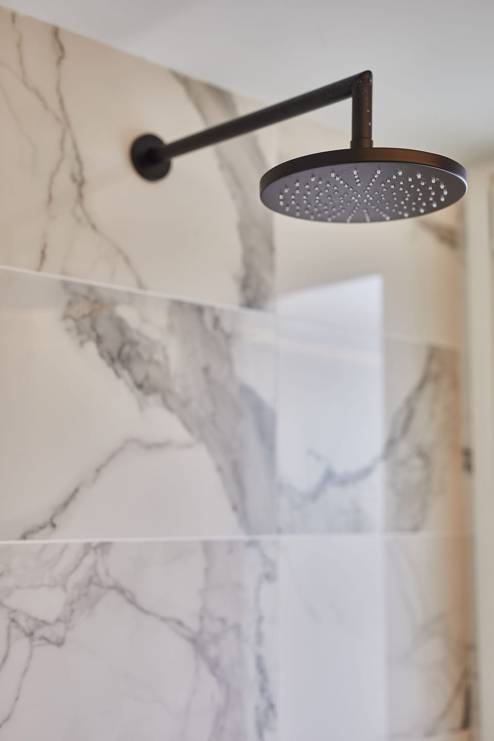Deluxe Room, Terrace | Bathroom | Shower, free toiletries, hair dryer, bidet