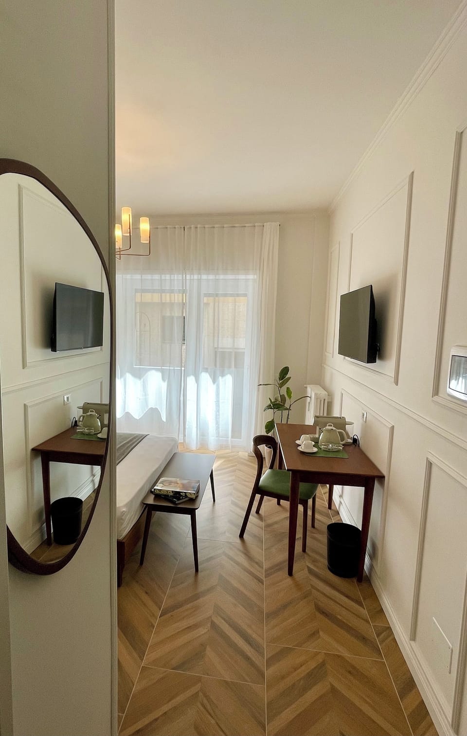 Classic Room | In-room safe, desk, free WiFi, bed sheets