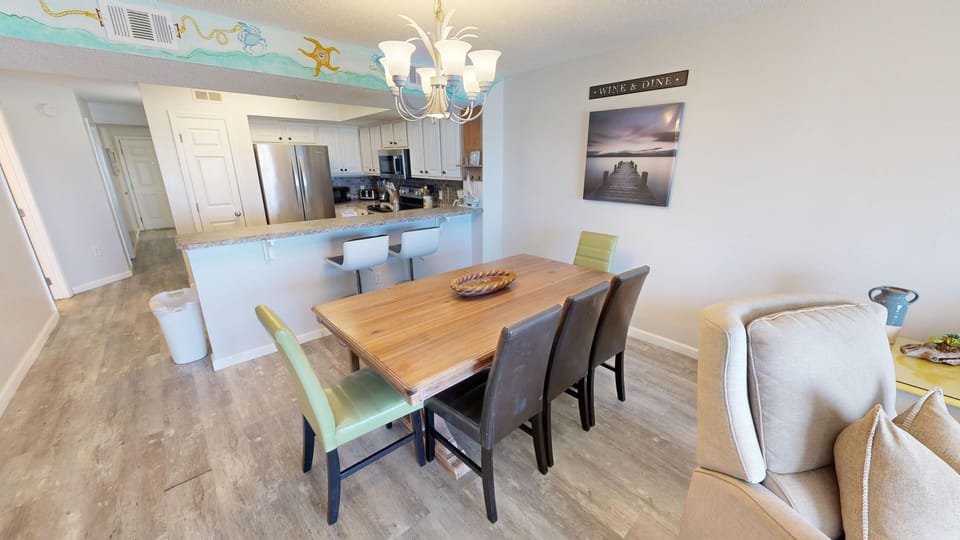 Condo, 3 Bedrooms | Dining