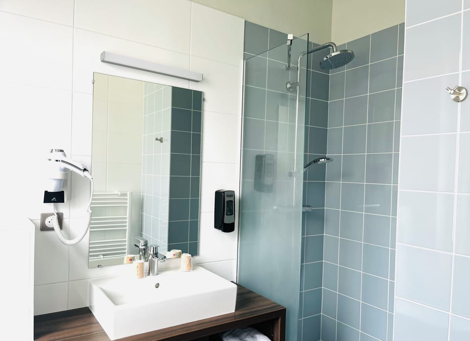Standard Double Room - Breakfast Included | Bathroom | Shower, hair dryer, towels, soap