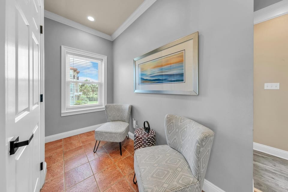 House, Multiple Beds (Dolphin Overlook) | Interior