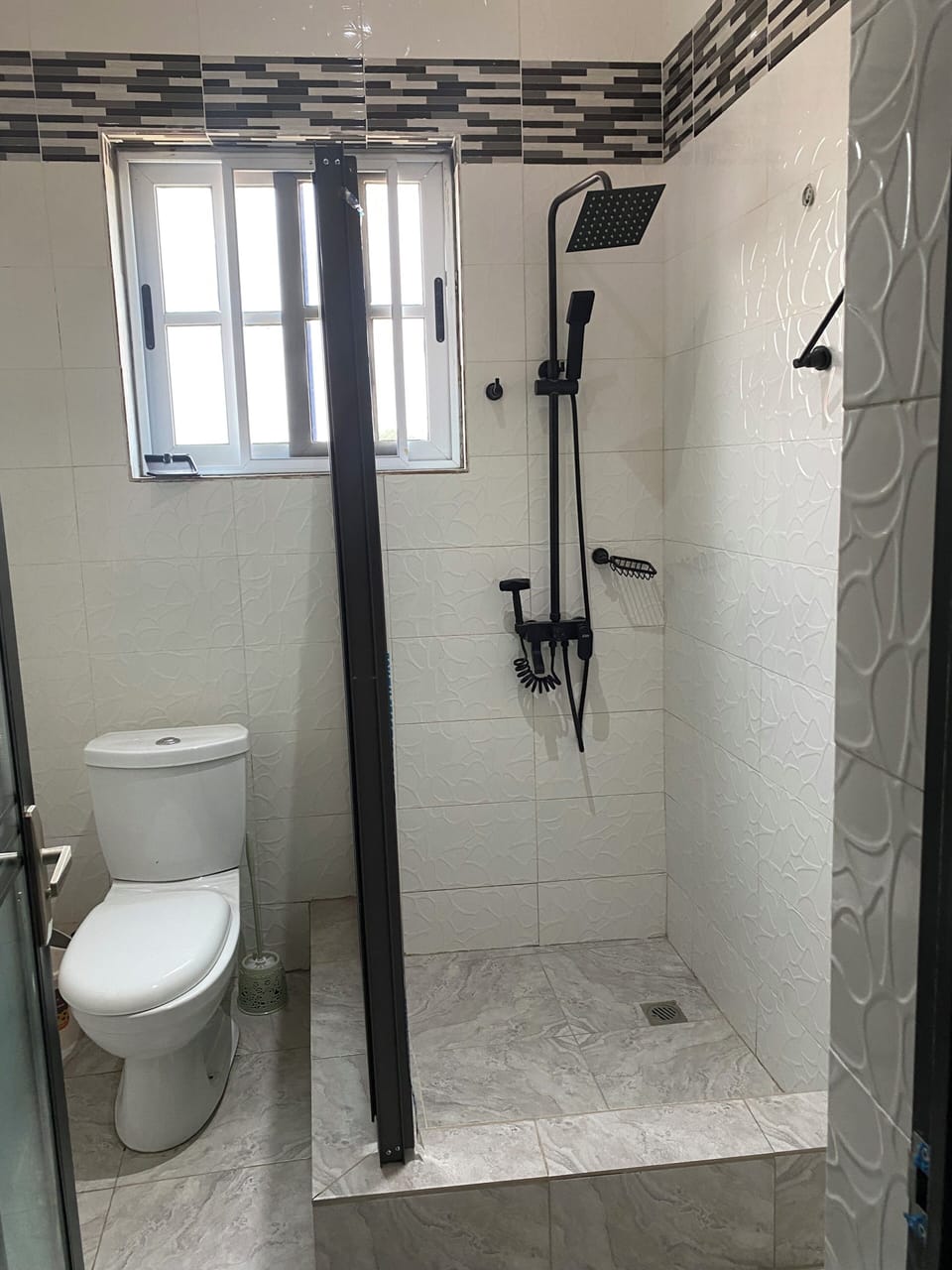 Superior Double Room | Bathroom | Shower, towels, soap, shampoo
