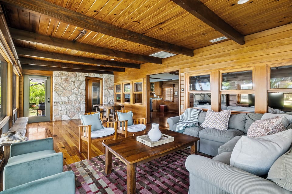 Cabin, 5 Bedrooms, Lake View, Lakeside | 5 bedrooms, hypo-allergenic bedding available, blackout drapes