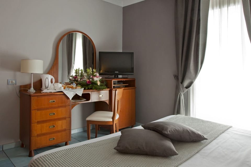 In-room safe, desk, soundproofing, iron/ironing board