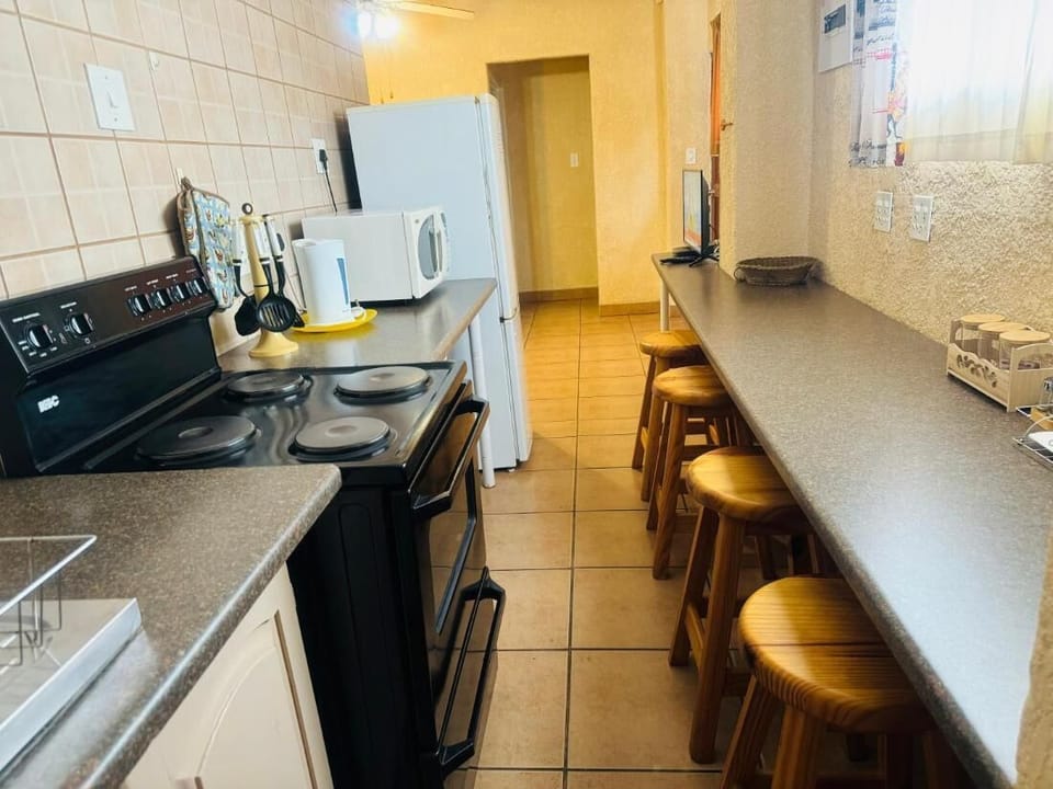 Room, 2 Bedrooms, Accessible, Smoking | Interior