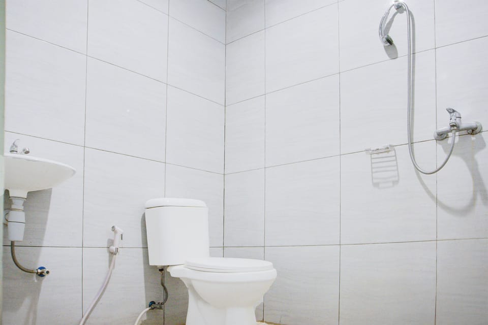 Standard Suite | Bathroom | Shower, bidet