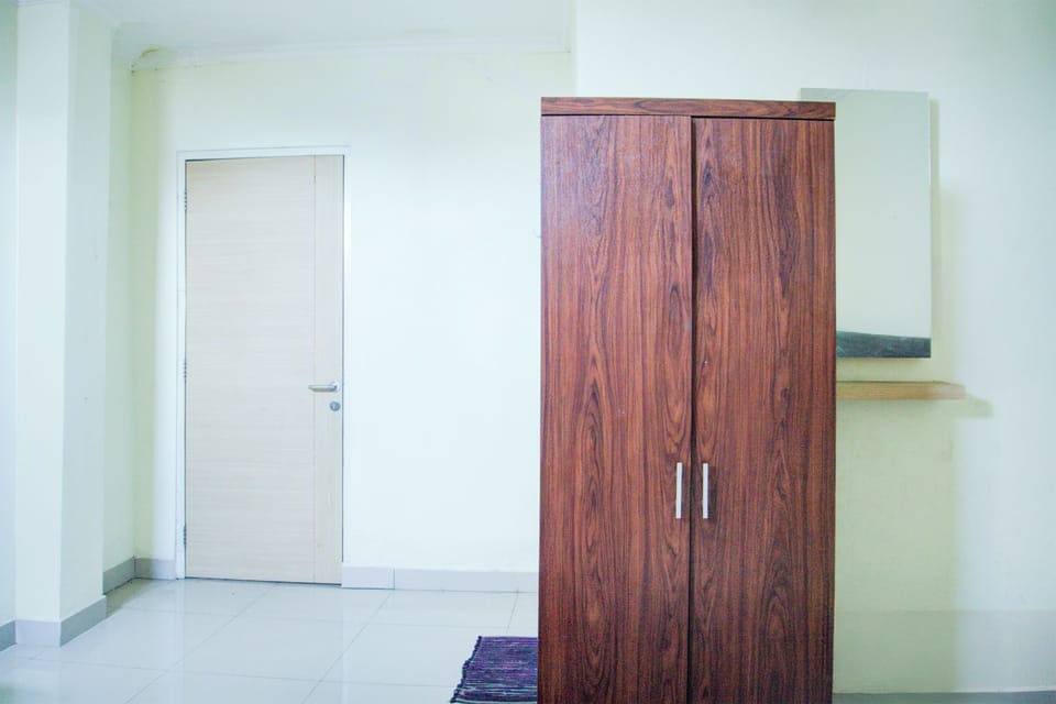 Deluxe Double Room | Desk, WiFi (free), bed sheets