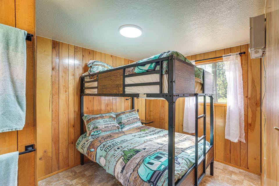 House (2 Bedrooms) | Interior