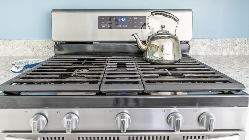 Condo, 2 Bedrooms | Private kitchen | Fridge, oven, coffee/tea maker, electric kettle