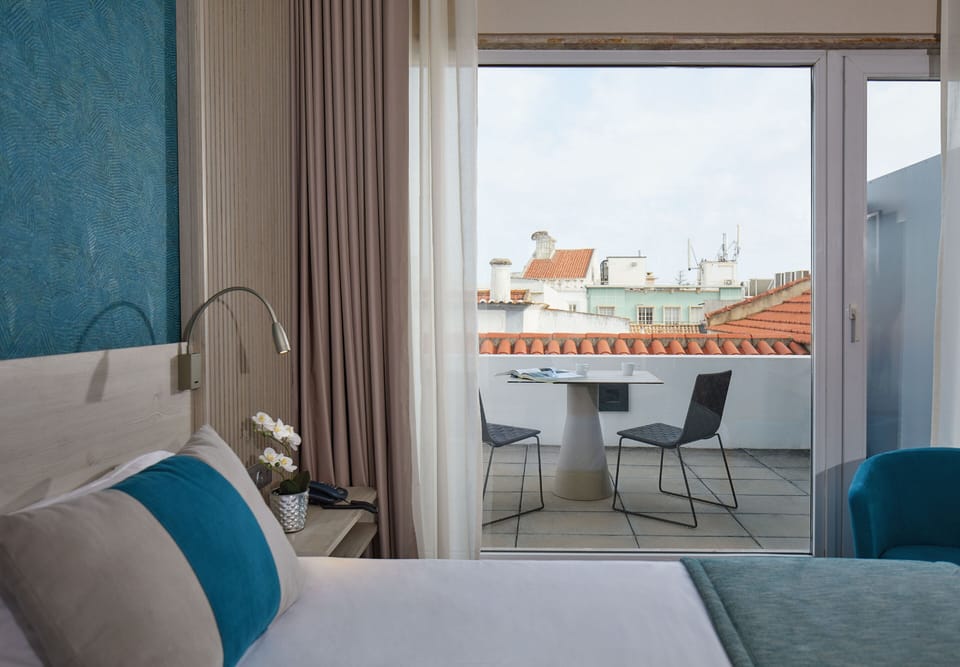Minibar, in-room safe, blackout drapes, soundproofing