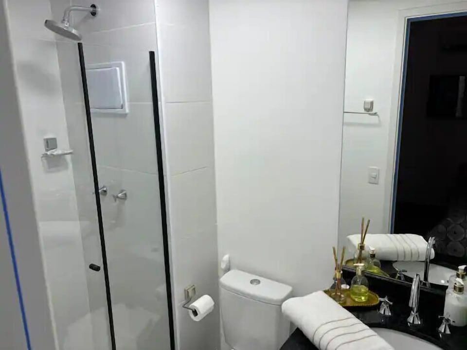 Basic Studio, Balcony, City View | Bathroom | Shower, free toiletries, towels, soap