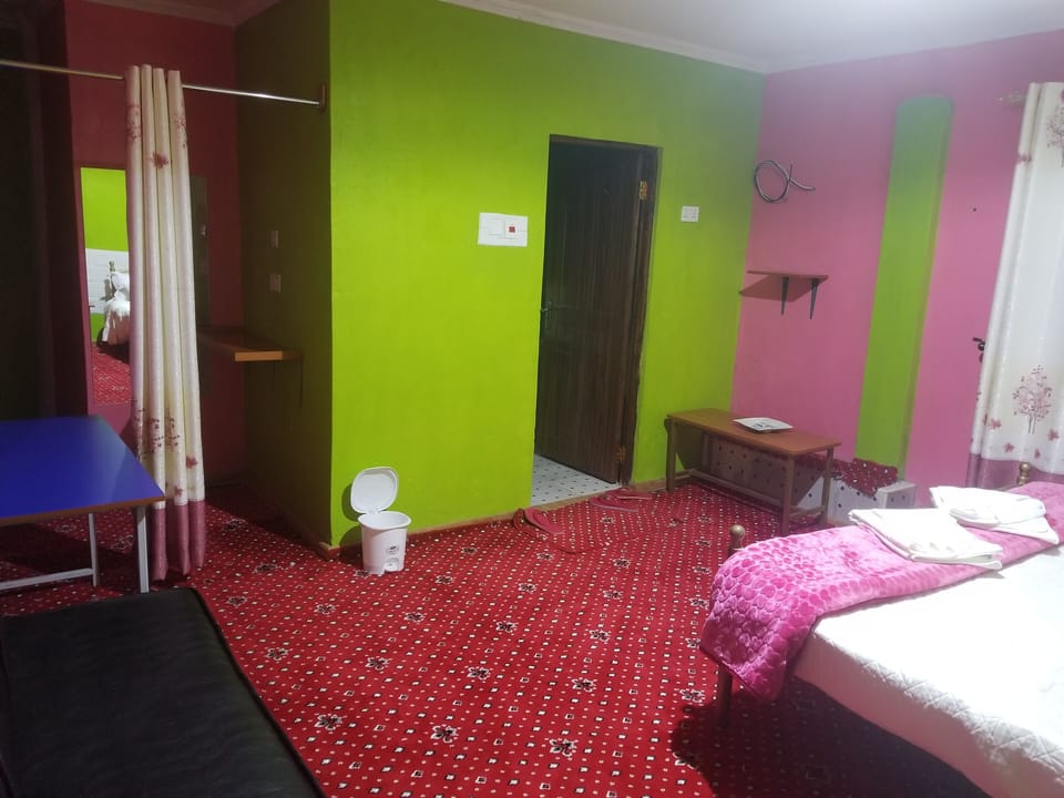 Deluxe Single Room | Desk, laptop workspace, WiFi (free)