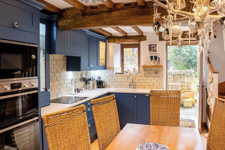 House, Garden View | Private kitchen | Electric kettle, toaster