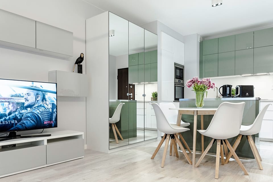 52-cm LED TV with digital channels