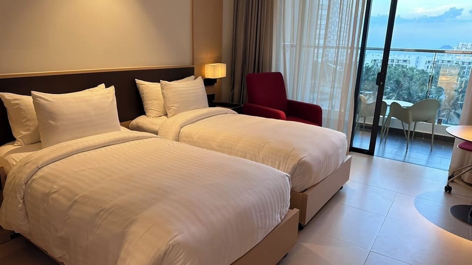 Deluxe Apartment | 1 bedroom, minibar (some free items), WiFi (free)