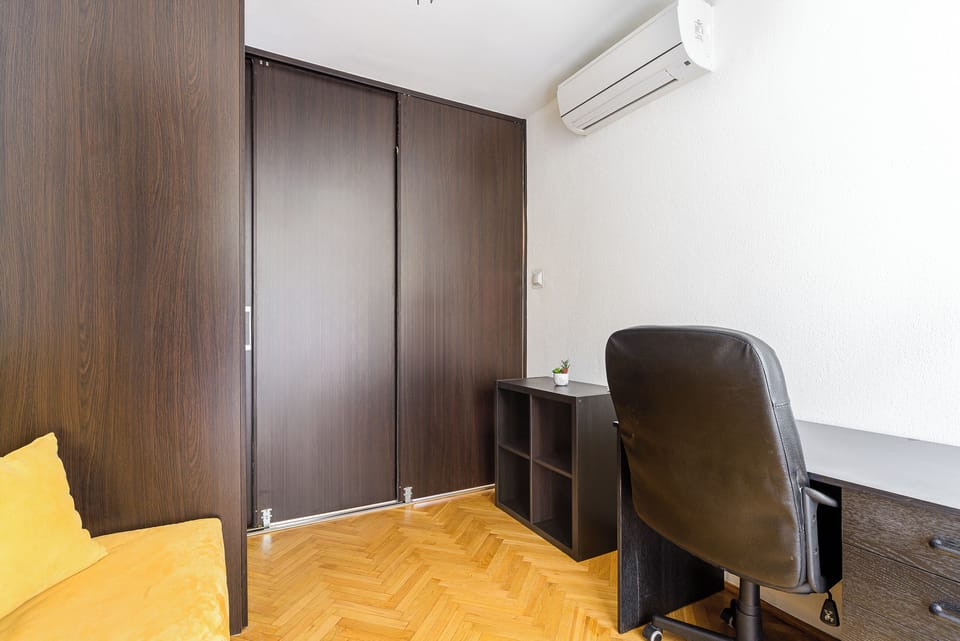 2 bedrooms, iron/ironing board, free WiFi