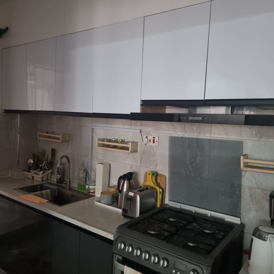 Apartment | Private kitchen | Fridge, microwave, oven, stovetop