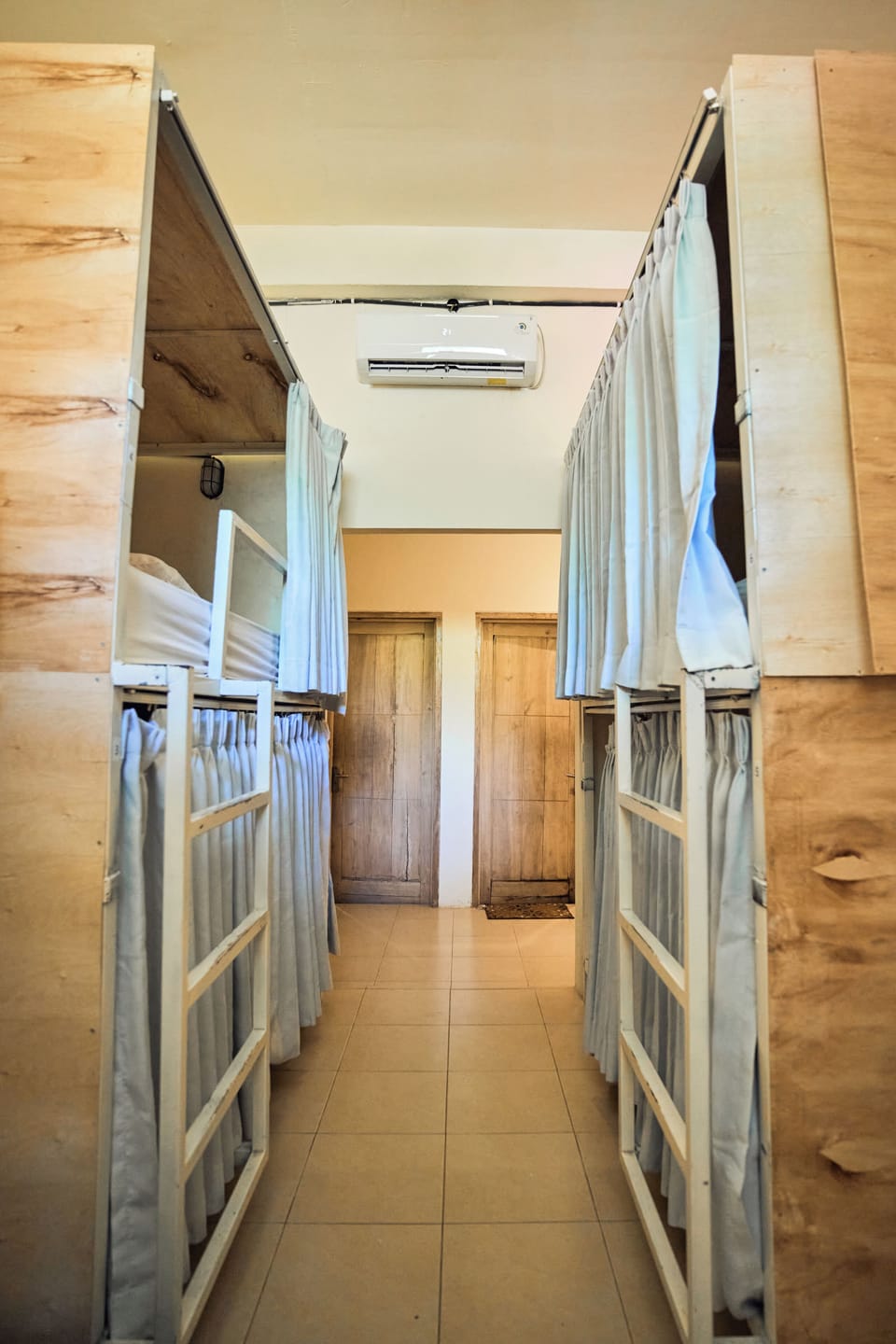 Shared Dormitory | Free WiFi