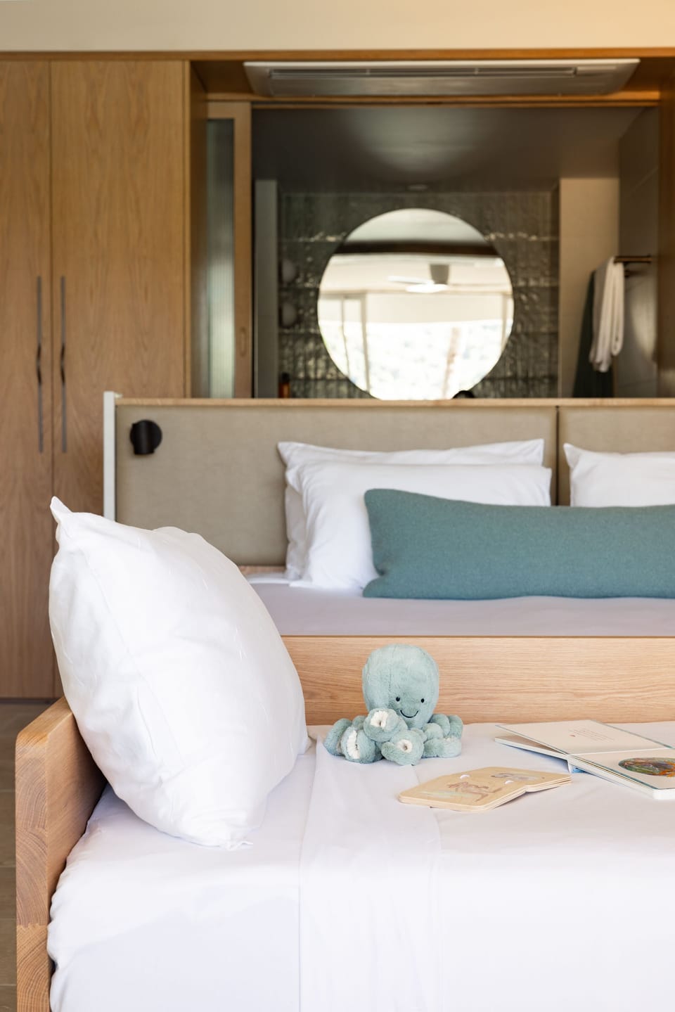 Minibar, free cribs/infant beds, free WiFi, bed sheets