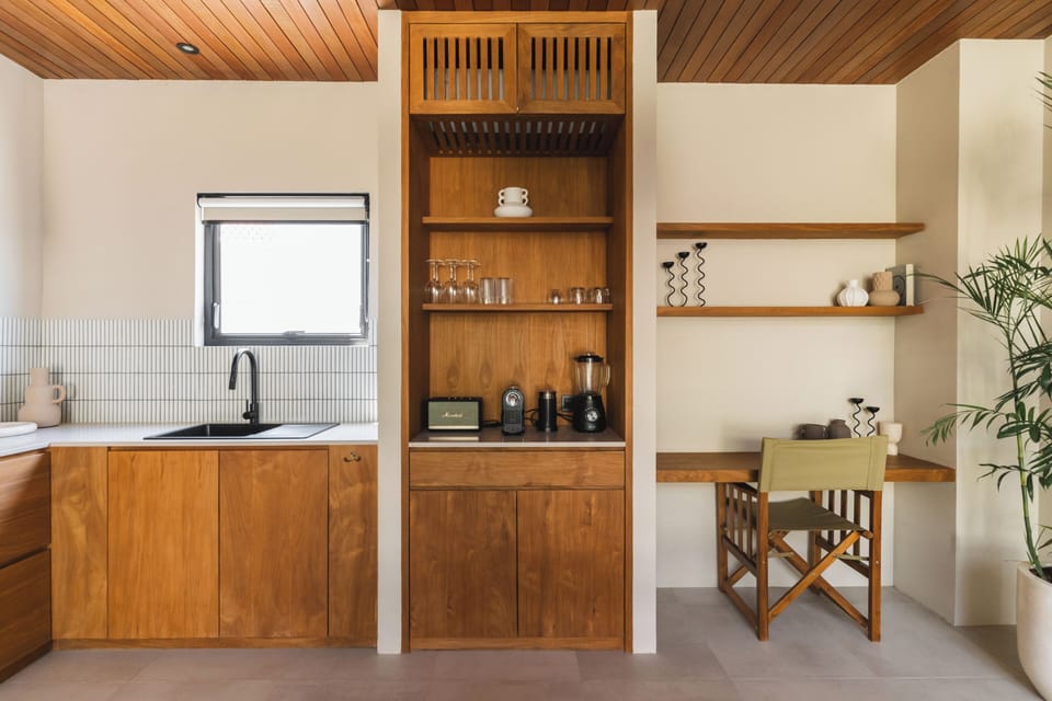 Deluxe Villa, 1 Bedroom, Non Smoking | Private kitchen | Fridge, microwave, stovetop, coffee/tea maker