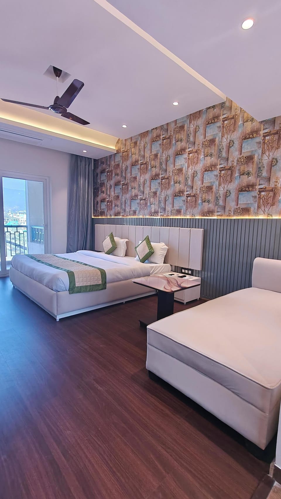 Executive Room | Free WiFi