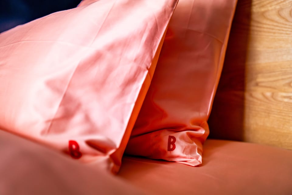 Single Room | Minibar, in-room safe, soundproofing, iron/ironing board