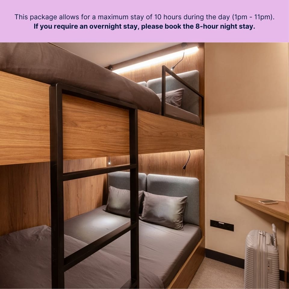 Family Bunk Cabin - 10 Hour Day Stay from 13:00-23:00 hrs (1pm-11pm) No Shower | Free WiFi, bed sheets