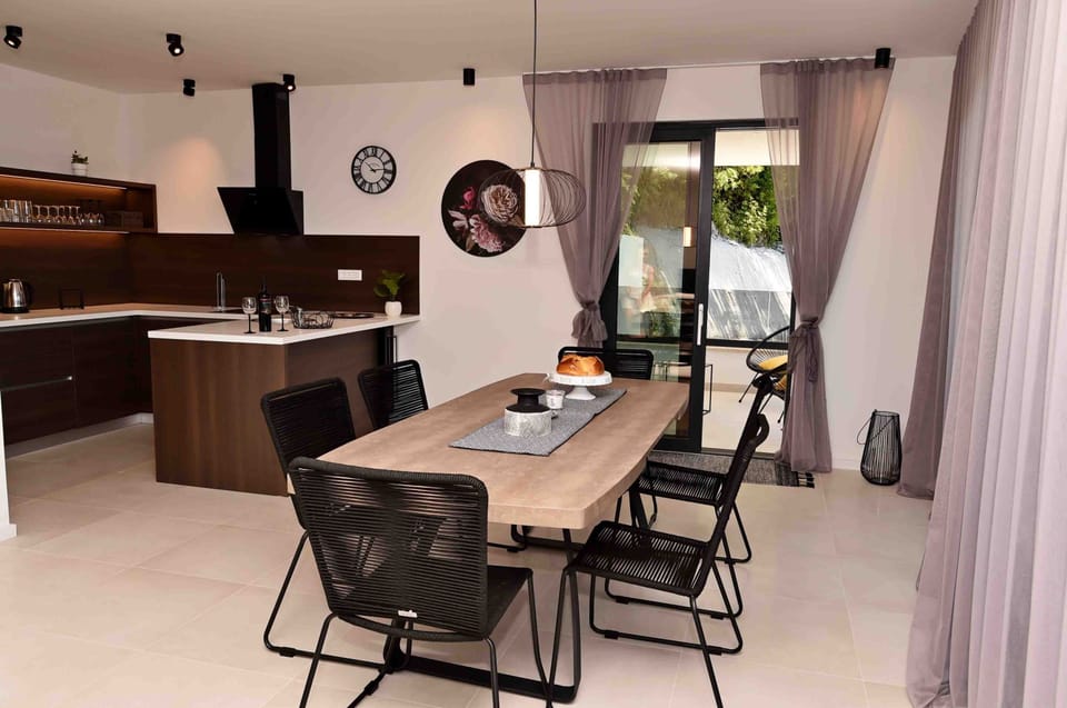 House, Smoking | 3 bedrooms