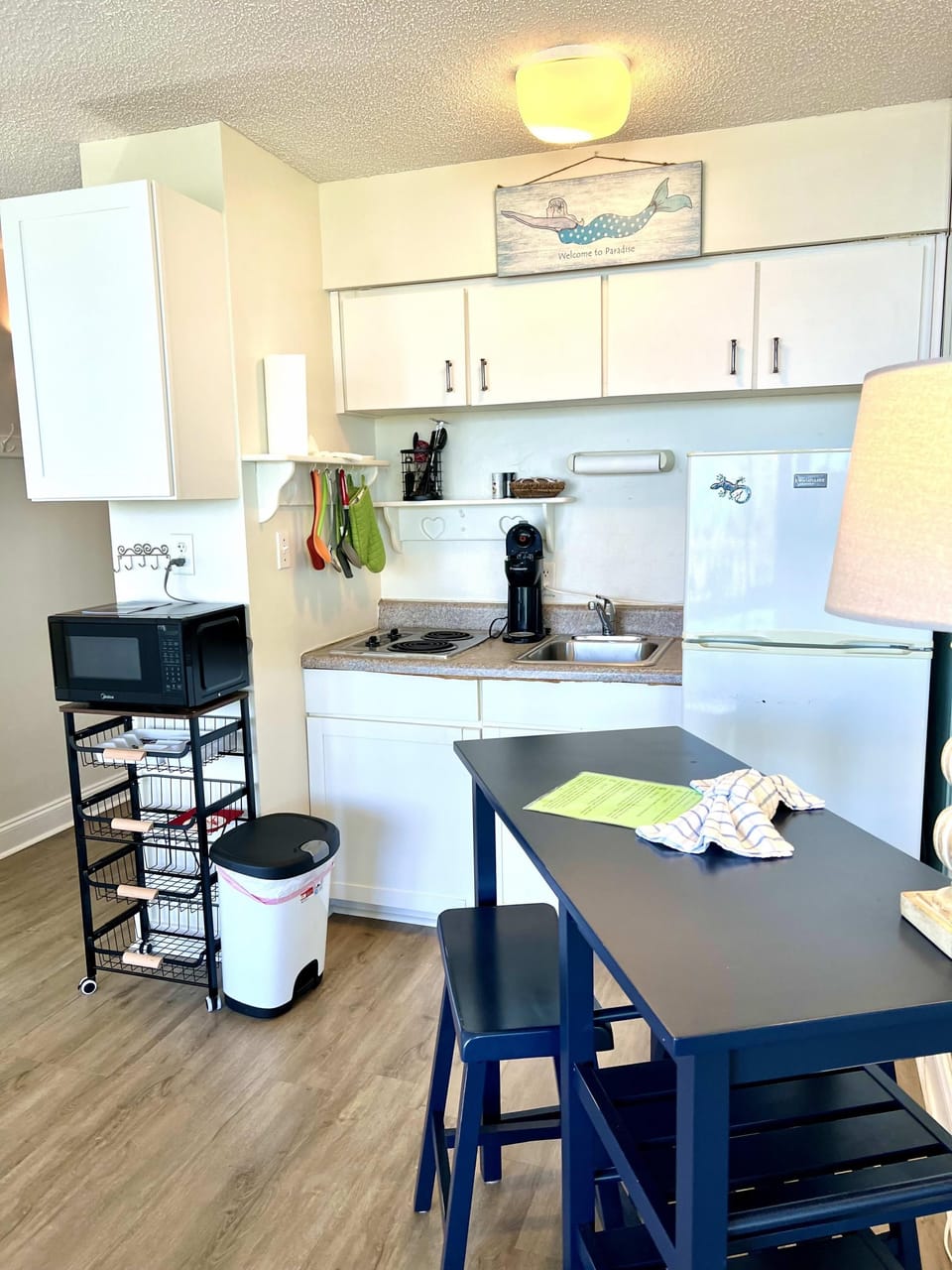 House | Private kitchen | Fridge, stovetop