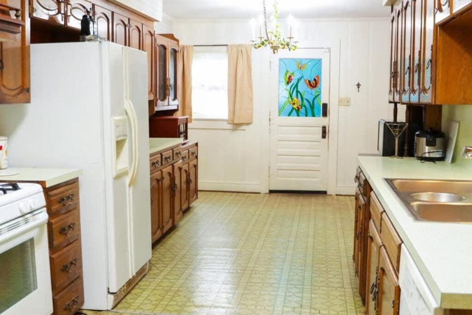 House | 6 bedrooms, desk, high-speed internet