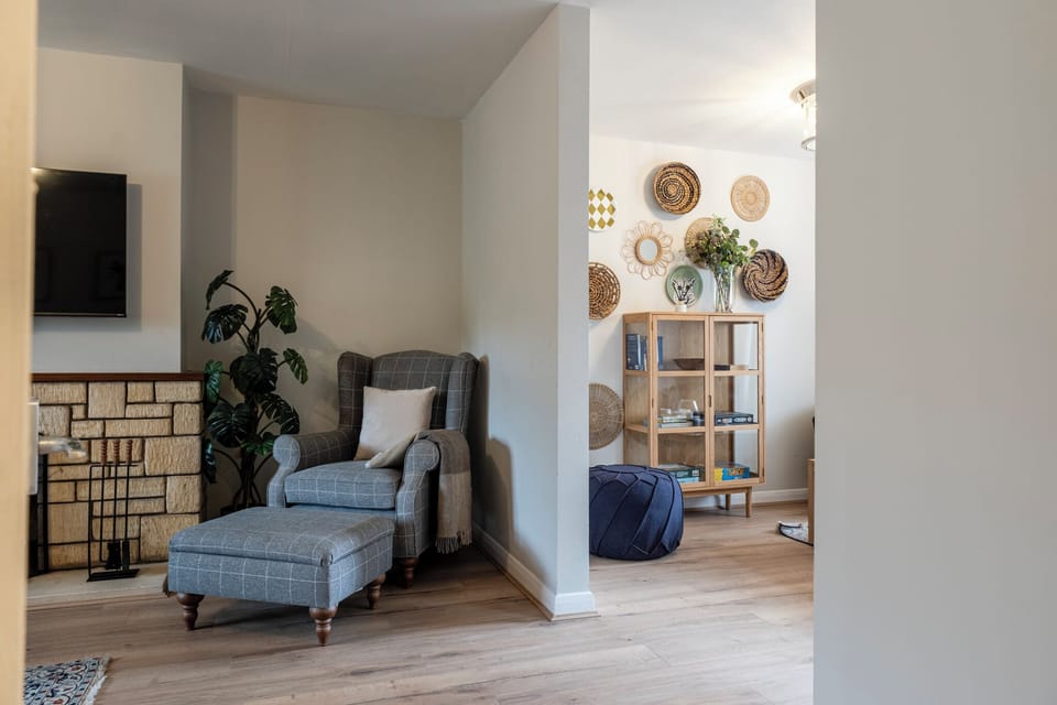 House, Garden View | Living area | Flat-screen TV