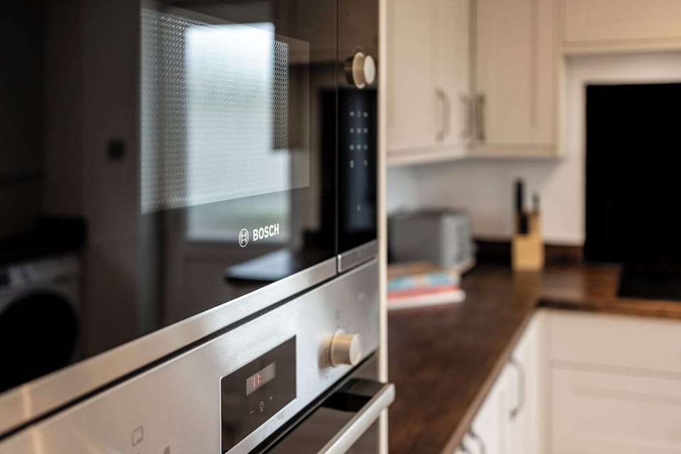 House, Garden View | Private kitchen | Electric kettle, toaster