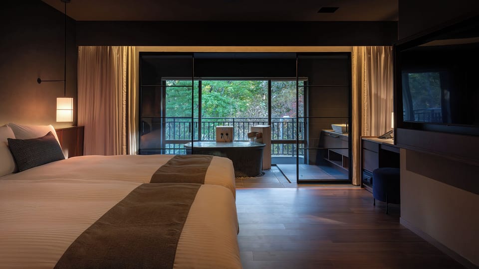 Superior Twin with Balcony | Free WiFi, bed sheets