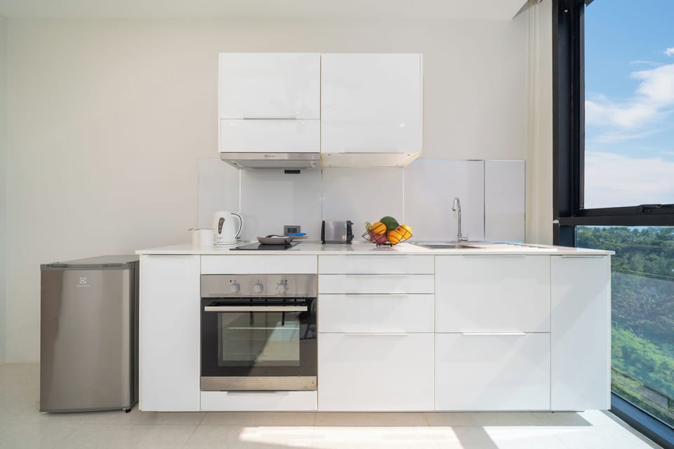 Exclusive Apartment, 1 Bedroom, Balcony, Hill View | Private kitchen | Electric kettle, toaster