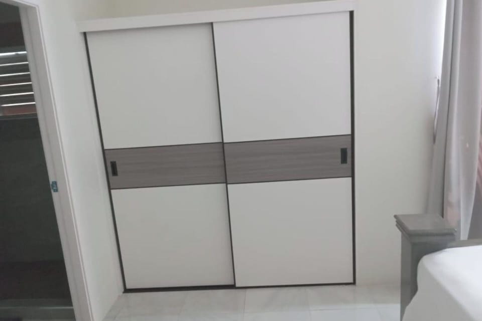 2 bedrooms, iron/ironing board, WiFi (free), bed sheets