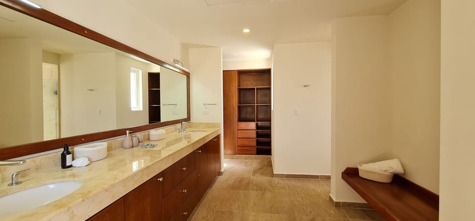 Family Villa, 4 Bedrooms, Private Pool | Bathroom | Free toiletries, towels, soap, shampoo
