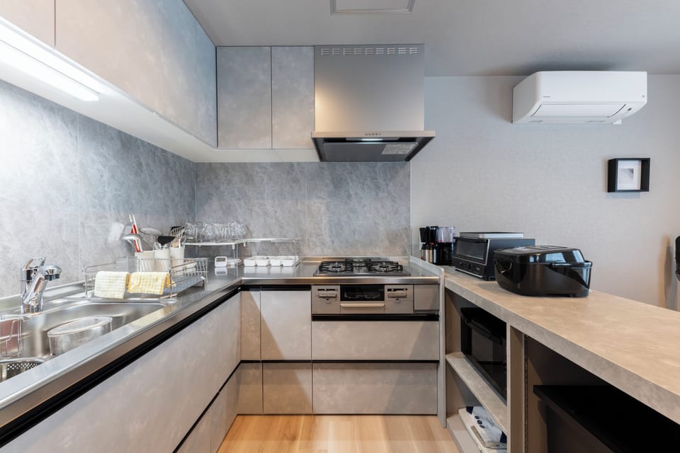 Fridge, microwave, stovetop, toaster