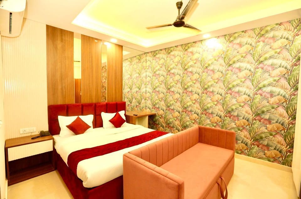 Quadruple Room, City View | Hypo-allergenic bedding, pillowtop beds, soundproofing, free WiFi