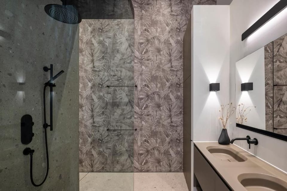 Apartment | Bathroom | Shampoo