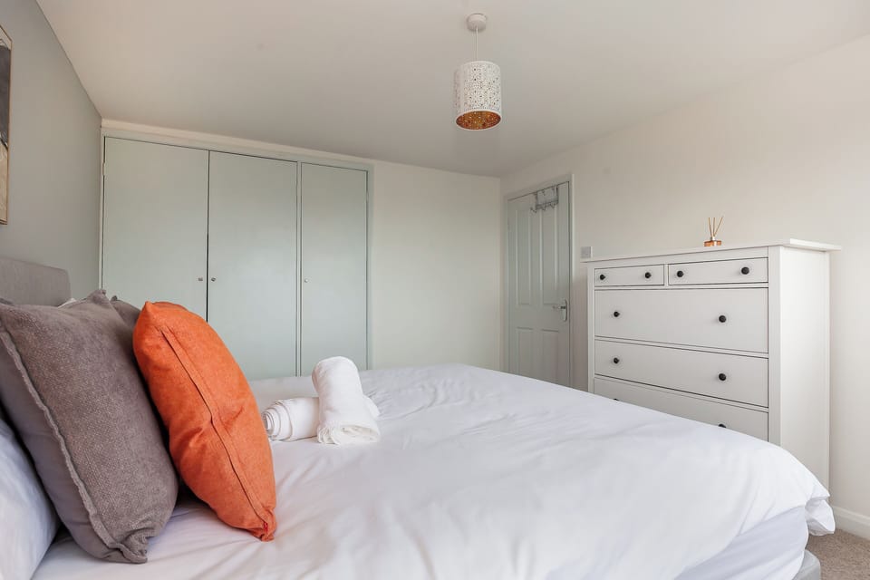 House, Patio, Garden View | 3 bedrooms, iron/ironing board, free WiFi